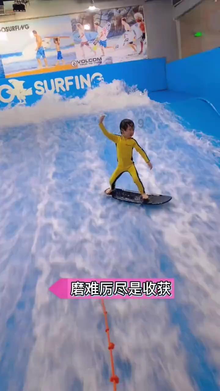 脸上最近老长痘痘，痘痘又消不下去，而且身上也有了是那种感觉痘痘里有白色的，但是又挤不掉，摸着还有点游戏画面