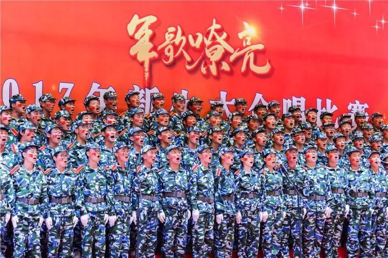 袁天罡给3人相面,预言他们必当大官,3人走后袁天罡却直叹:可惜