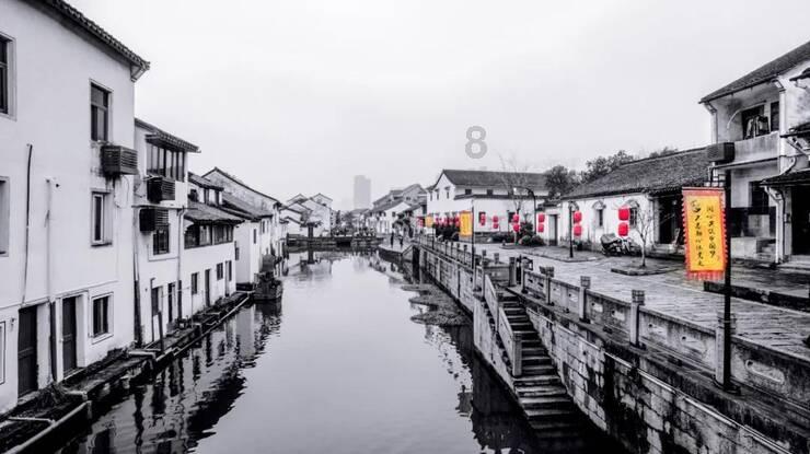 消防车都被堵住了，这条路的违停谁来管管？